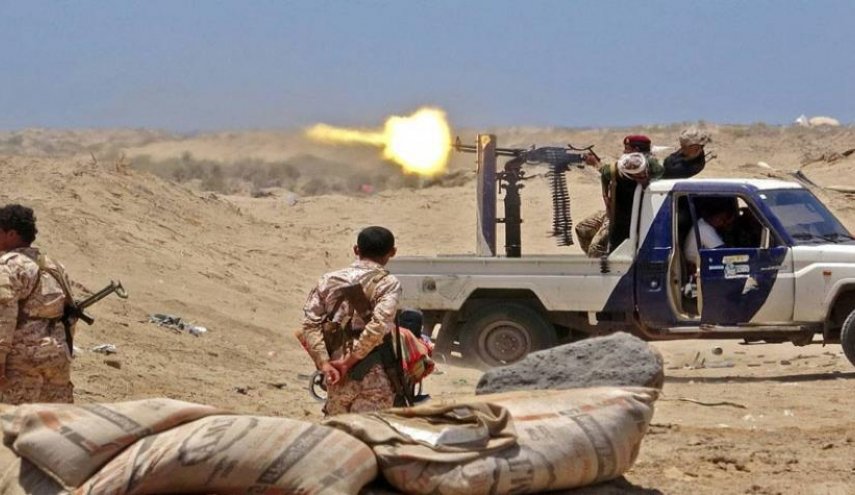 اشتباكات مسلحة بين مرتزقة العدوان السعودي الإماراتي في أبين