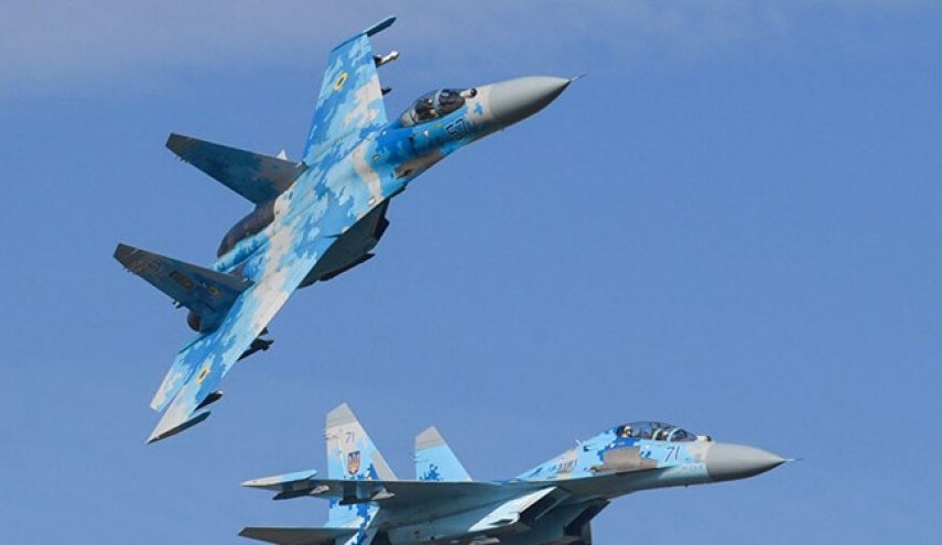 جنگنده سوخو-27 روسیه هواپیمای جاسوسی آمریکا را رهگیری کرد
