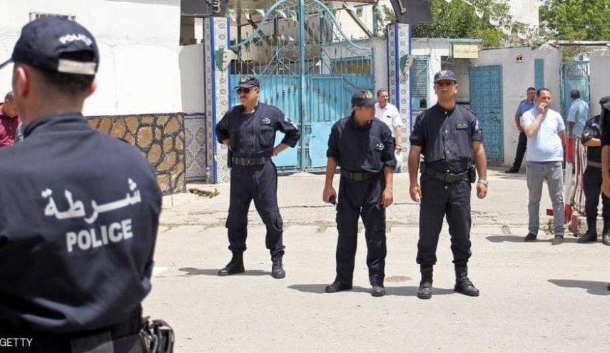شرطي يقتل 4 أفراد من عائلة واحدة بالجزائر