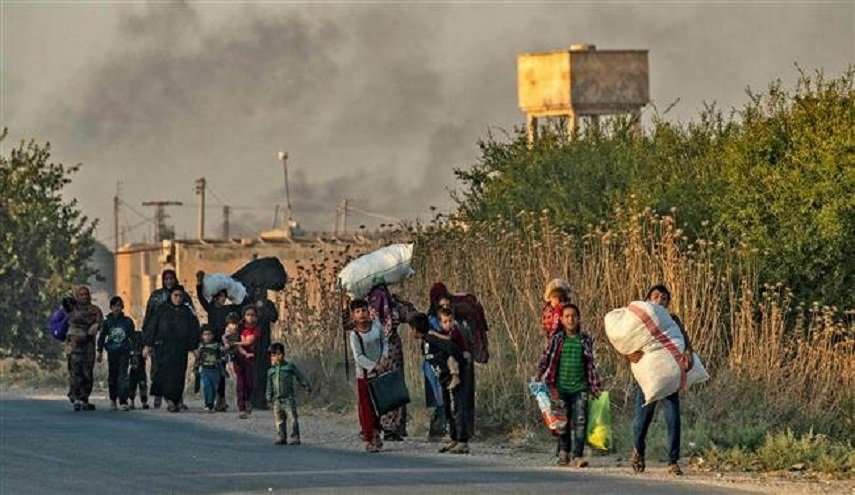 قرى شمال سوريا تشهد حركة نزوح جراء حالة الاقتتال والتناحر 