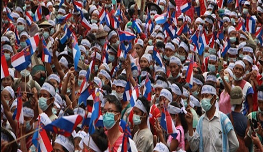 تظاهرات هزاران نفری در میانمار علیه ارتش