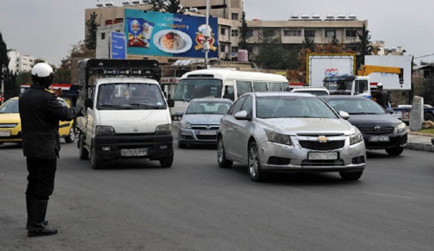 شاهد.. دوريات مشتركة للمرور والأمن السياسي في شوارع دمشق