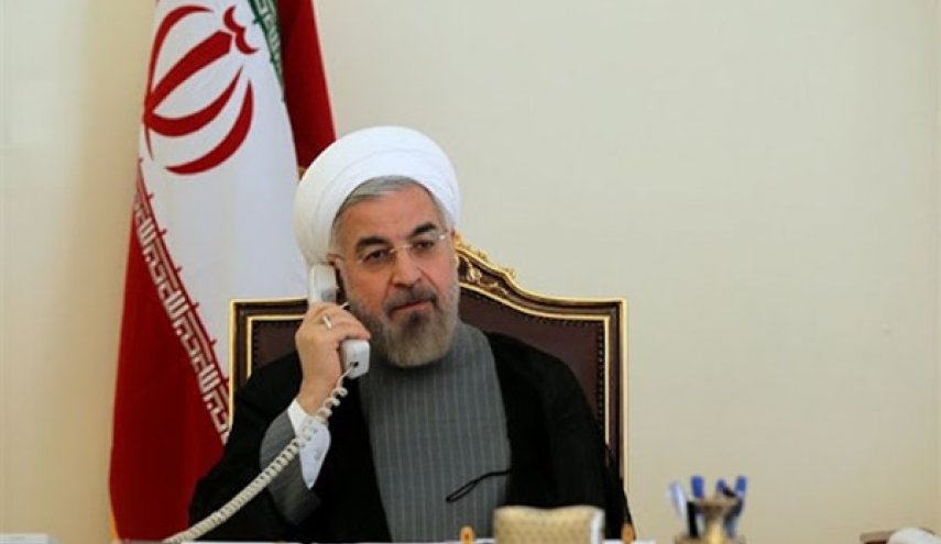روحاني یؤکد ضرورة تعزيز العلاقات والاسراع بتنفيذ الاتفاقيات مع العراق
