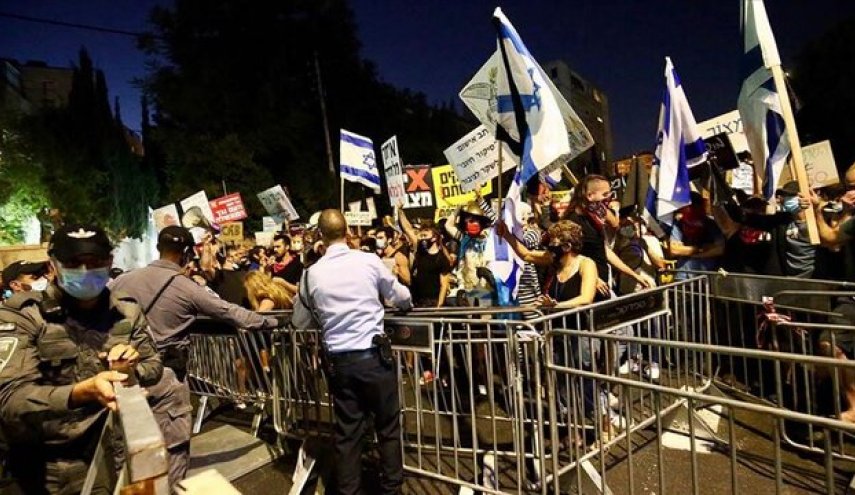 اعتراضات معترضان خشمگین علیه نتانیاهو؛ پلیس کوادکوپترها را وارد عمل کرد
