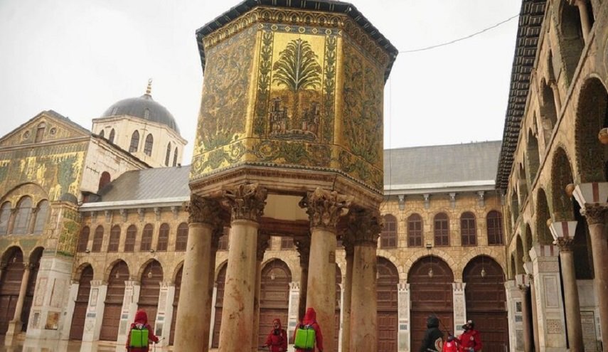 الأوقاف السورية تعلق الصلوات في مساجد دمشق وريفها