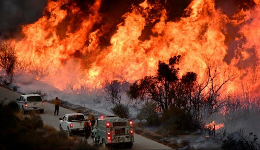 ادامه آتش‌سوزی گسترده در جنوب کالیفرنیا