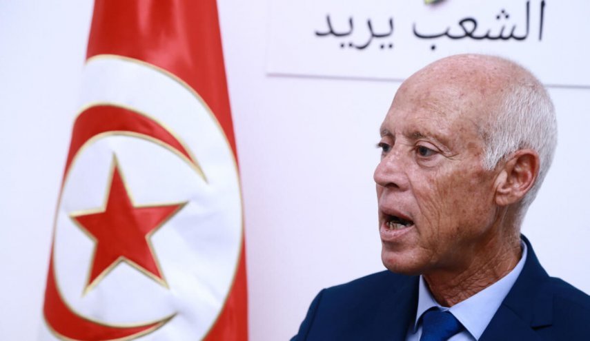 الرئيس التونسي يلقي تبعات الهجرة على الاسباب التالية