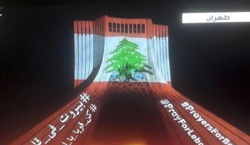 شاهد.. العلم اللبناني يغطي برج آزادي في طهران