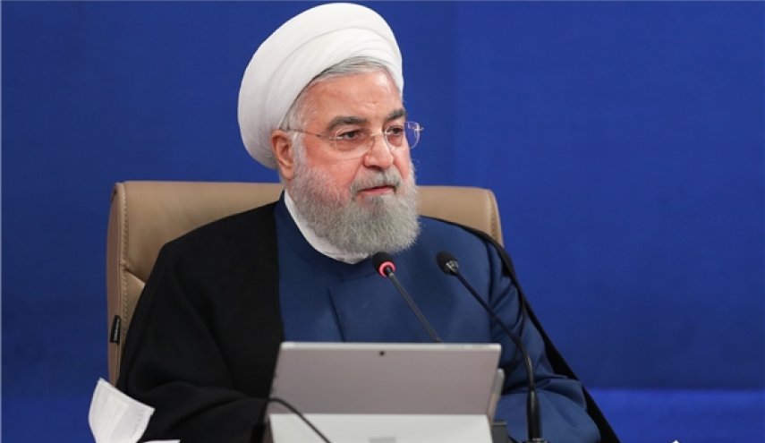 الرئيس روحاني: ايران تشهد قفزة كبرى في قطاع البتروكيمياويات