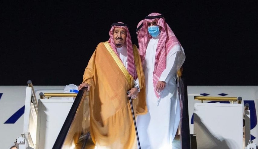 بعد خروجه من المستشفى.. الملك سلمان يغادر الرياض الى نيوم