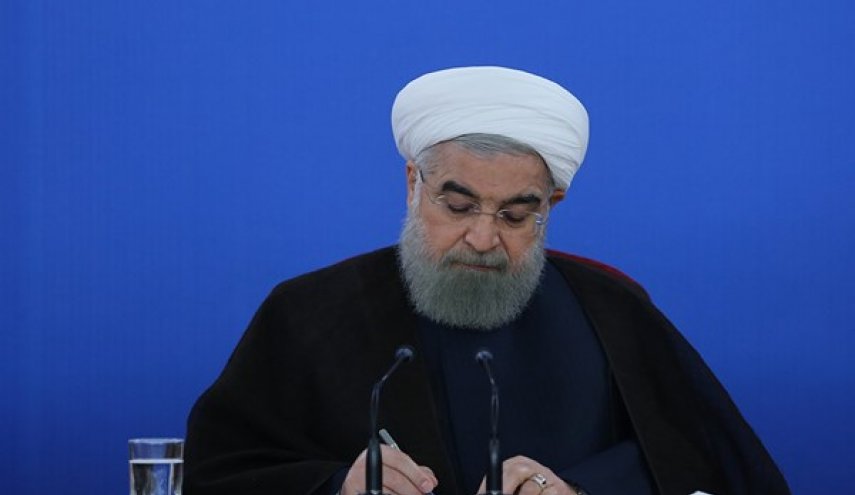 الرئيس روحاني: الشعب الايراني يفخر بصمود وصلابة اسراه الاحرار
