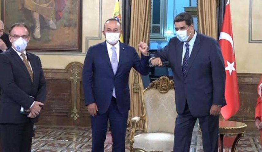 دیدار وزیر خارجه ترکیه و رئیس‌جمهور ونزوئلا؛ تاکید بر تقویت روابط دوجانبه
