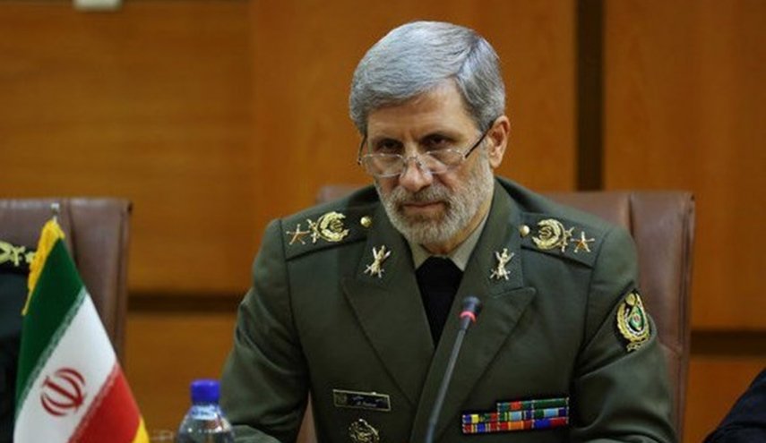 وزير الدفاع الايراني: لدينا صواريخ كروز للاهداف الجوية