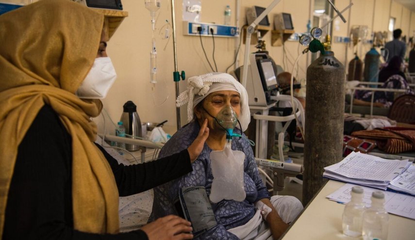 الرعایا الأجانب المصابون بكورونا في إيران يتلقون العلاج مجانا