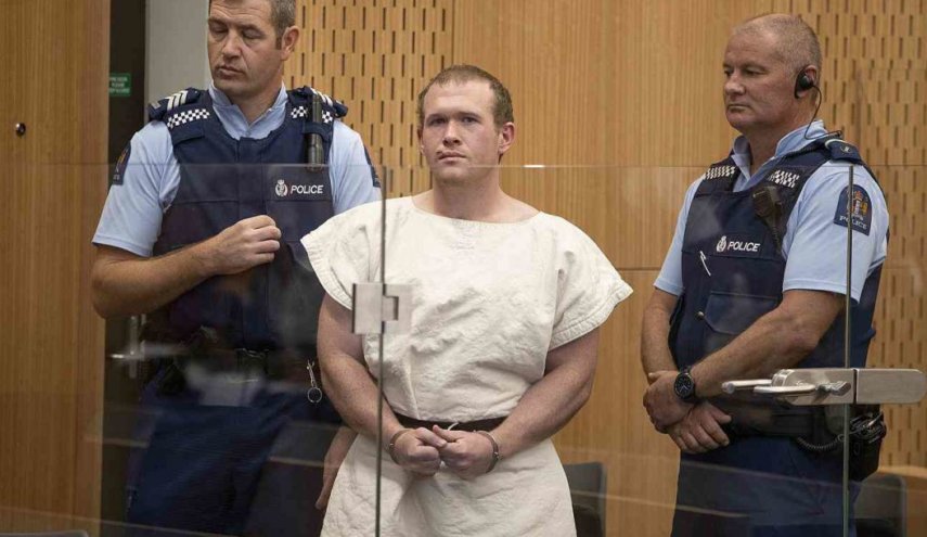 القاتل والضحايا وجهاً لوجه..محاكمة منفذ مجزرة المسجدين بنيوزيلندا غدا