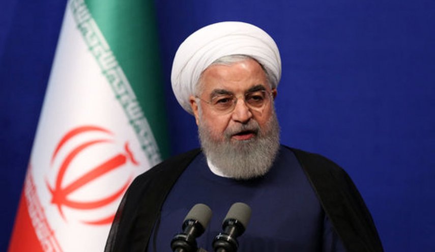 روحانی: برای اولین بار در 60 سال گذشته صادرات غیرنفتی بر صادرات نفتی پیشی گرفته است