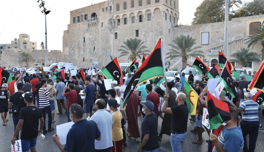 حكومة الوفاق تلتزم بحماية التظاهرات السلمية بطرابلس