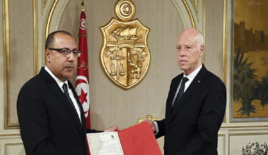 خبيرة قانونية: الدستور التونسي لا يسمح بمهلة أخرى للمشيشي 