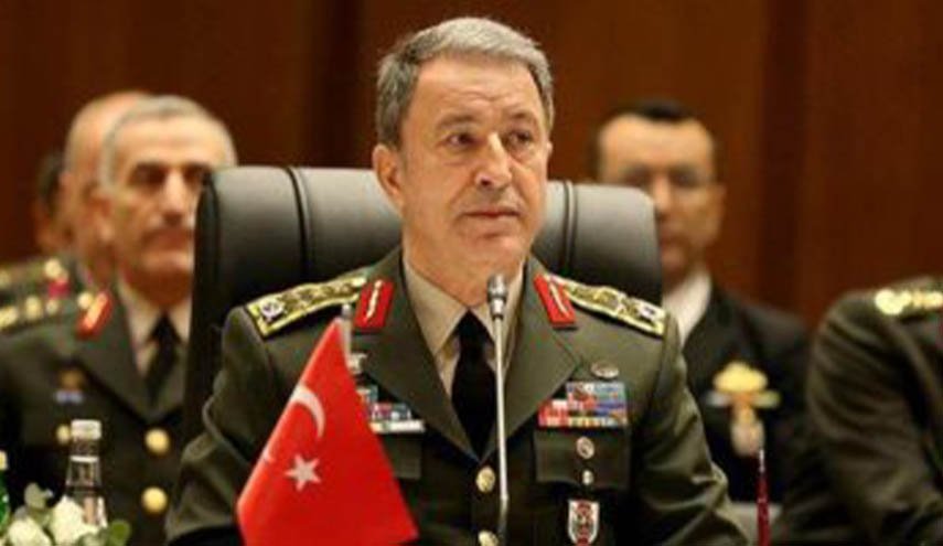 اكار: الدفاع التركية تدعم مبادرة الحوار العسكري مع اليونان 