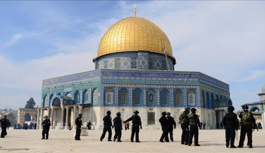 الأردن يحذر الاحتلال من المساس بالعاملين بالمسجد الأقصى