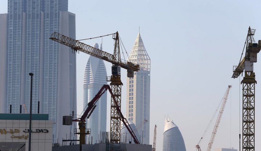 دبي ، مركز المال القذر ونموها يواجه تحديات قوية