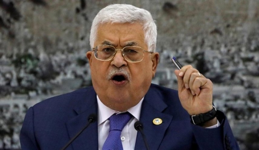 صحيفة عبرية: عباس تلقى عرضا لتقديم مساعدات مالية لاعادة التنسيق الأمني 