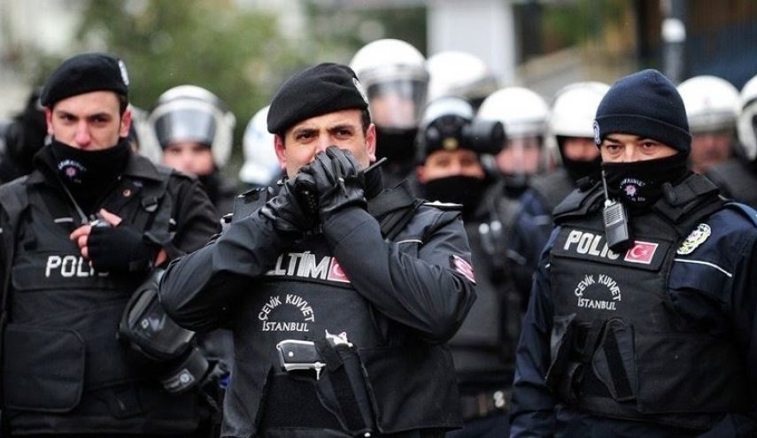 تركيا تعتقل زعيم 'داعش' في دياربكر