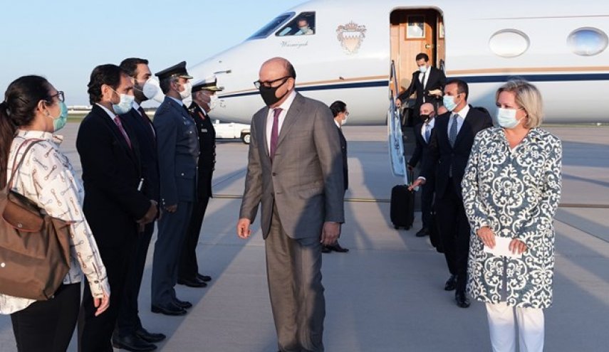 وزیر خارجه بحرین در رأس هیأتی سیاسی وارد واشنگتن شد