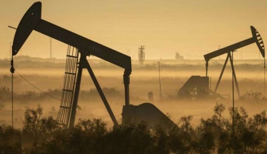 رویترز: ذخایر نفت خام آمریکا افزایش می یابد/ ذخایر بنزین کاهش