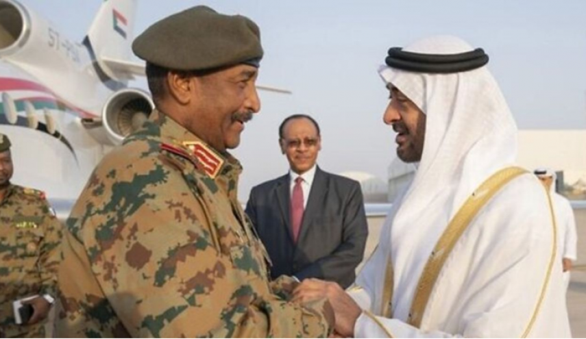 البرهان يفاوض وفدا أمريكيا في الإمارات لرفع السودان من قائمة الإرهاب