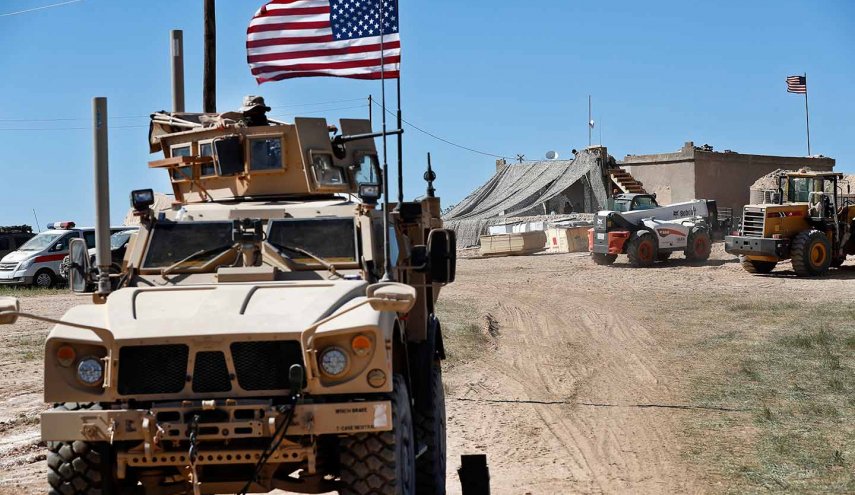 أمريكا ترسل 300 شاحنة الى قواعدها في سوريا 