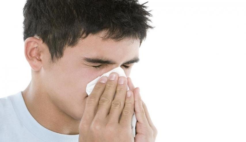 ما خطورة تزامن كورونا مع الزكام والإنفلونزا؟