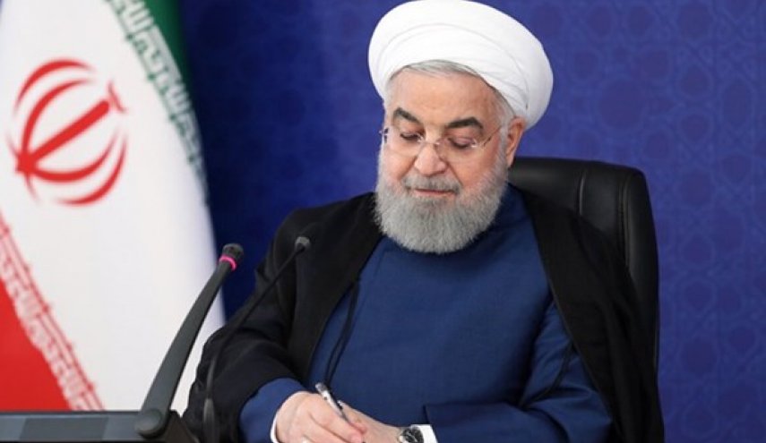 روحاني يهنئ الرئيس التركمانستاني بذكرى استقلال بلاده