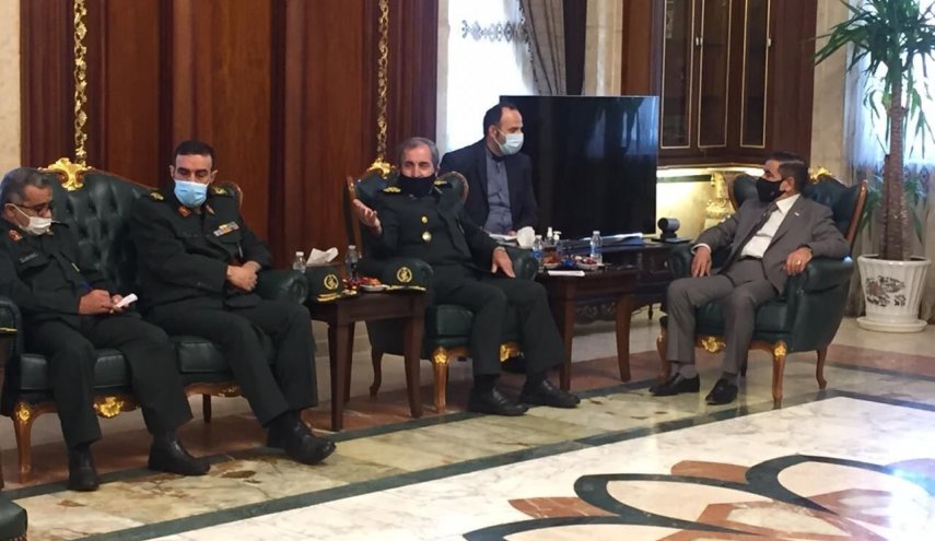 نائب رئيس أركان القوات المسلحة الإيرانية يلتقي وزير دفاع العراق