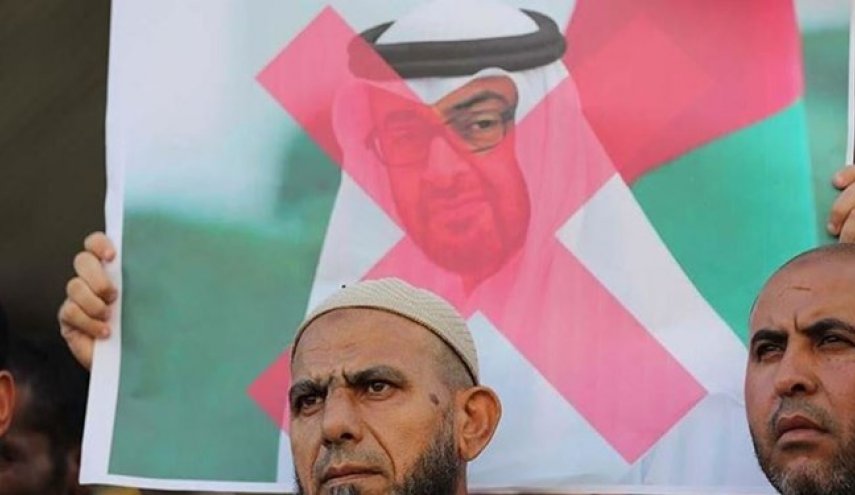 ممنوع‌الخروج شدن شاعره اماراتی به دلیل مخالفت با عادی‌سازی روابط با تل‌آویو