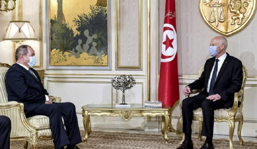 مباحثات تونسية جزائرية بشأن الأزمة الليبية