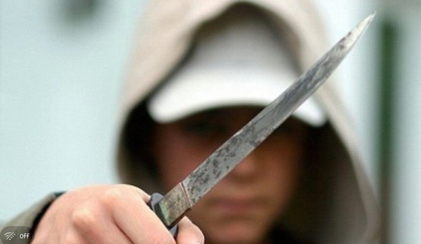 تلميذة تهاجم زميلاتها بسكين في بولندا!

