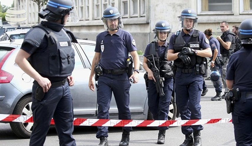 فرانسه ۸ نفر را به تامین مالی تروریست‌ها در سوریه متهم کرد