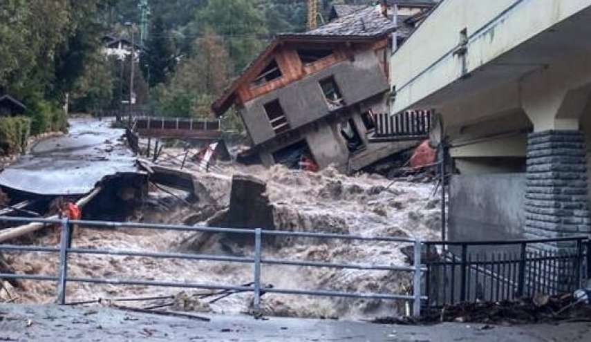 جاری شدن سیلاب در فرانسه و ایتالیا تلفات جانی به همراه داشت