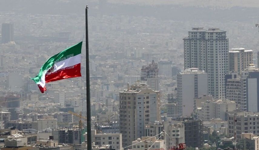 سرعت تند باد امشب در تهران به ۵۰ کیلومتر رسید