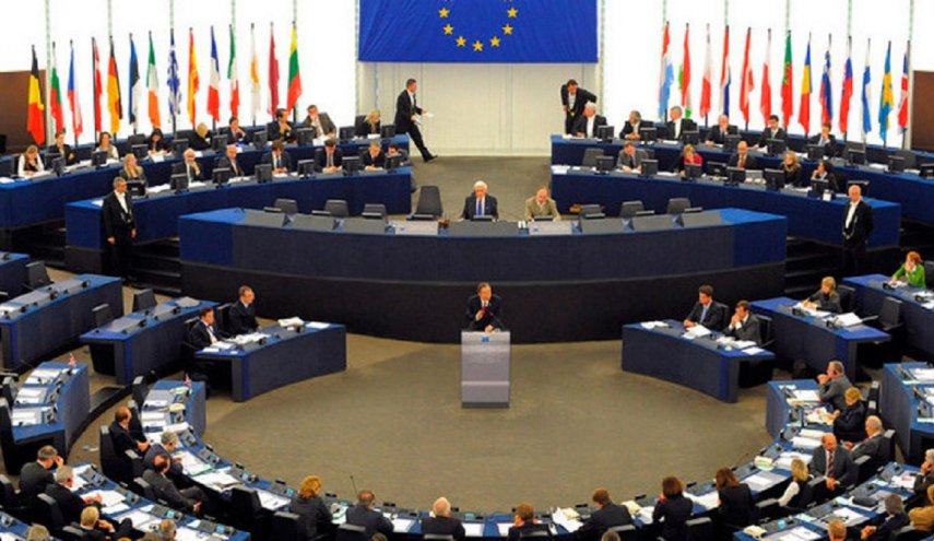 المفوضية الأوروبية: تركيا تواجه مأزقا في الإنضمام للإتحاد