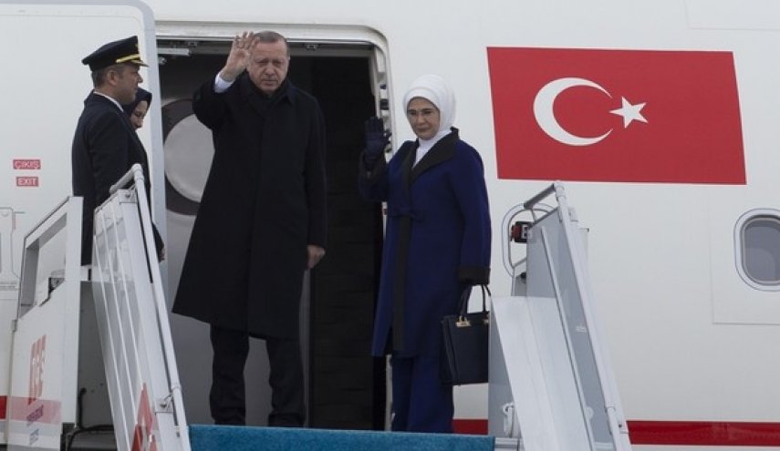 الرئيس التركي يصل الكويت في زيارة رسمية

