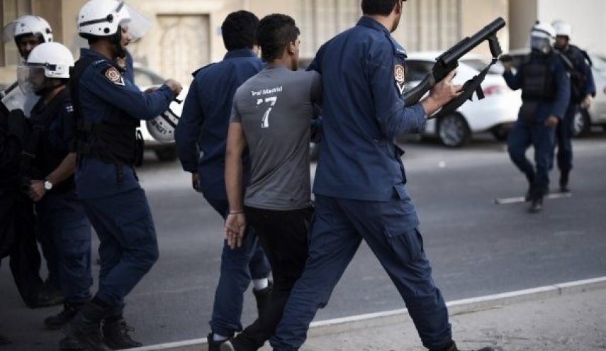 النظام البحريني يعتقل عددًا من المواطنين ويستدعي آخرين 