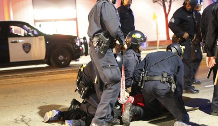 فیلم| مرگ یک نفر در تجمع حامیان و مخالفان پلیس آمریکا
