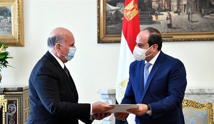 وزير خارجية العراق يسلم السيسي رسالة من الكاظمي