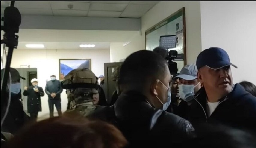 قرغيزيا.. حبس مسؤول أمني أعلن نفسه وزيرا للداخلية