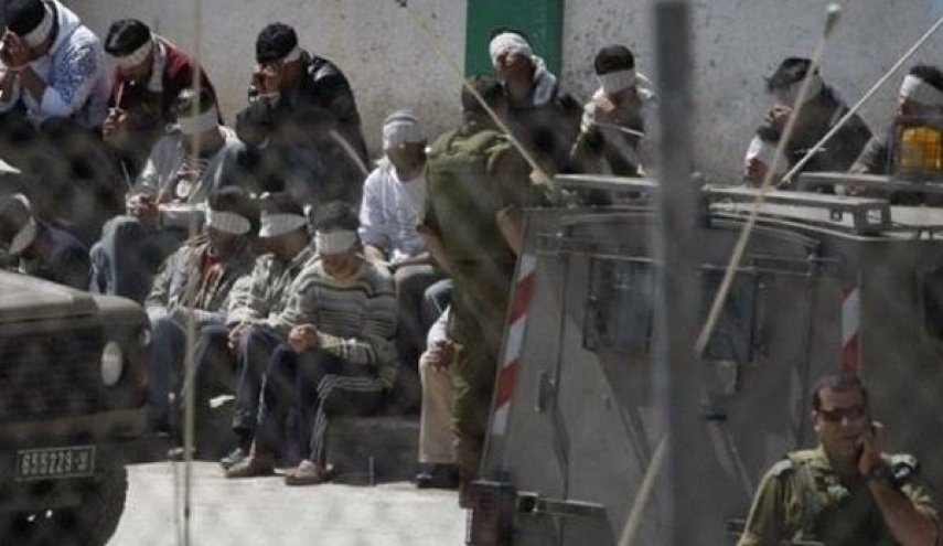۴۰ اسیر فلسطینی اعتصاب غذا کردند

