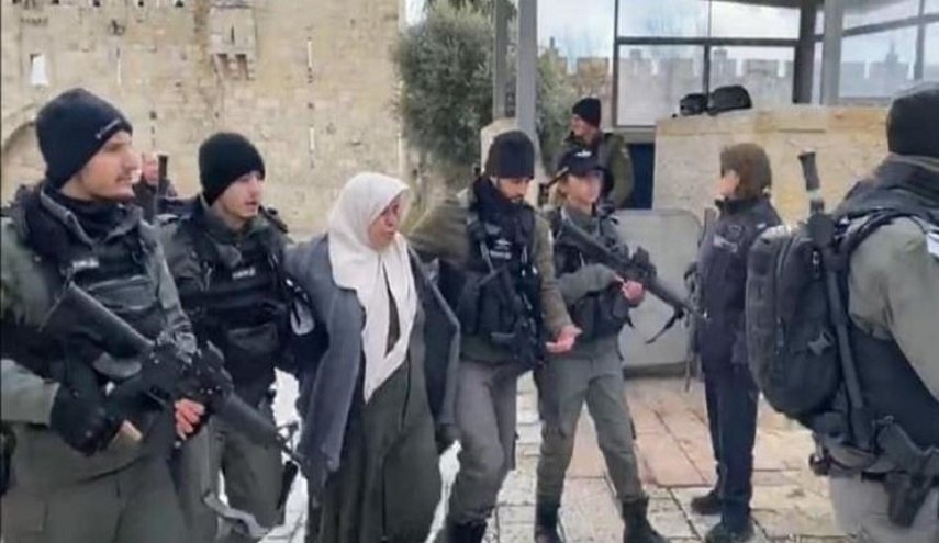 قوات الاحتلال تعتقل فتاتين بالقدس المحتلة 