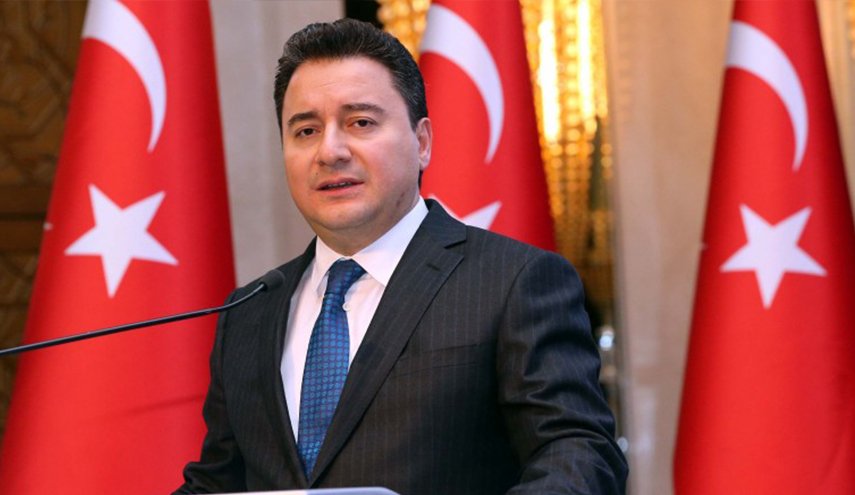 تركيا.. باباجان يتهم التحالف الحاكم باضعاف الشرعية
