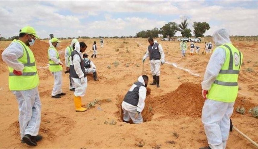 انتشال 12 جثة من مقابر جماعية في غرب ليبيا
